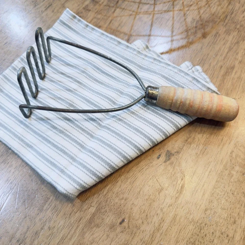Vintage Primitive Potato Masher Zigzag Wire Wood Handle Rustic Farmhouse Tool